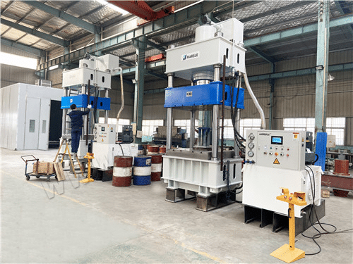 Manufacturing process of the stainless steel sink